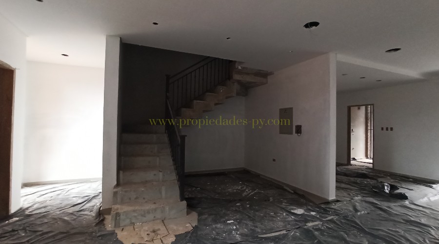 foto_Amplio dúplex a estrenar zona La Fuente Shopping