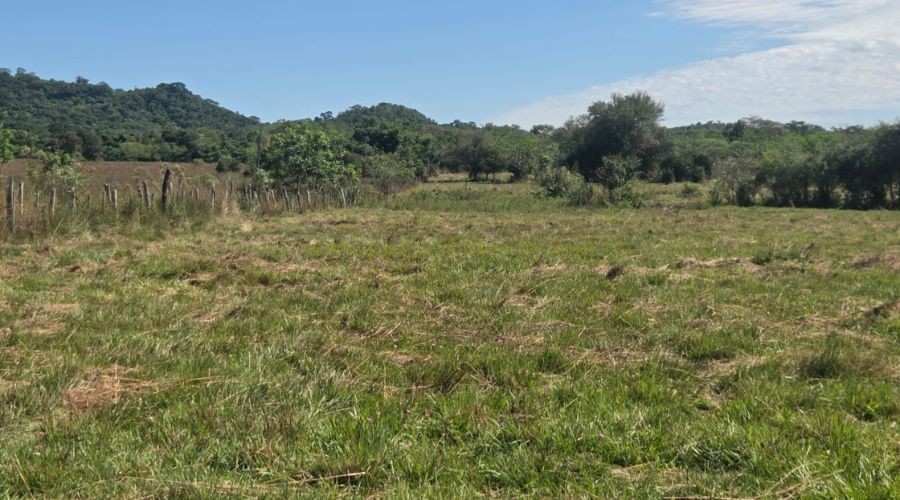 foto_Casa en venta en Luque Mora Kue sobre terreno de 1.400 m² amplia propiedad ideal para vivienda